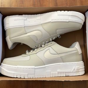 Nike Air Force1 Pixel BRAND NEW
